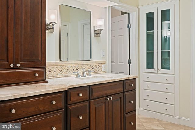 1411 WOODHURST BLVD, Mclean, VA 22102