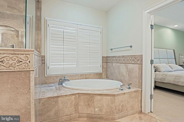 1411 WOODHURST BLVD, Mclean, VA 22102