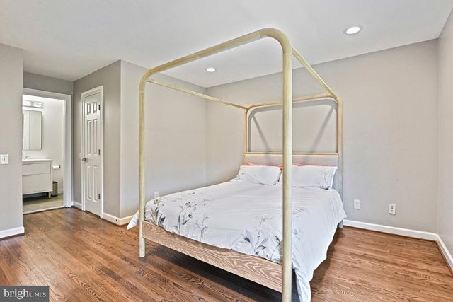 1411 WOODHURST BLVD, Mclean, VA 22102