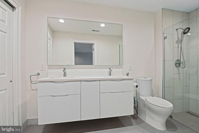 1411 WOODHURST BLVD, Mclean, VA 22102