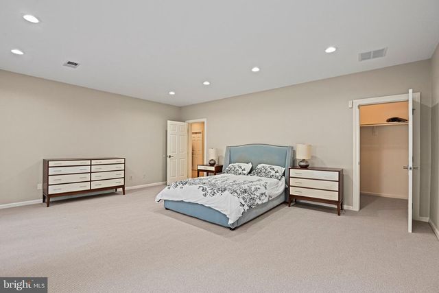 1411 WOODHURST BLVD, Mclean, VA 22102