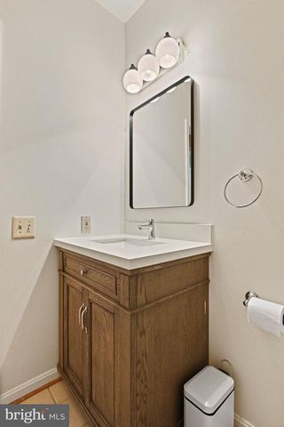 1411 WOODHURST BLVD, Mclean, VA 22102