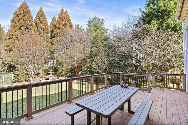 1411 WOODHURST BLVD, Mclean, VA 22102