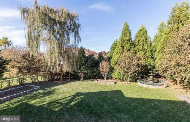 1411 WOODHURST BLVD, Mclean, VA 22102