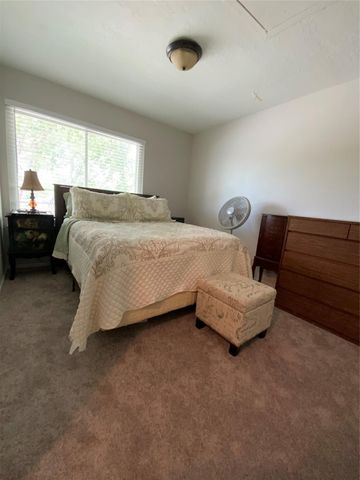 15226 Stradbrook Drive, Houston, TX 77062