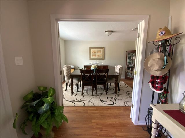 15226 Stradbrook Drive, Houston, TX 77062