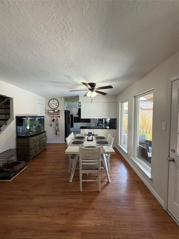 15226 Stradbrook Drive, Houston, TX 77062