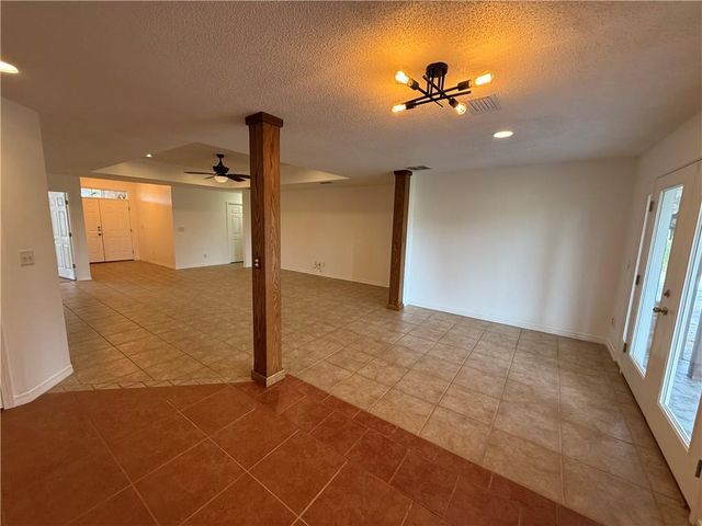 16977 Heartland Circle, Robertsdale, AL 36567