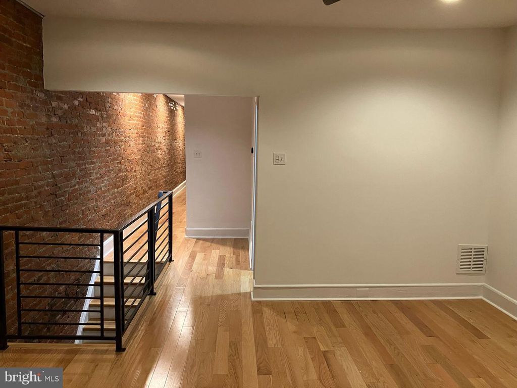 607 S 52ND ST, Philadelphia, PA 19143 — photo 2