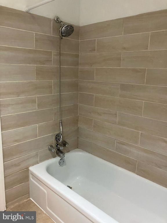 607 S 52ND ST, Philadelphia, PA 19143 — photo 3