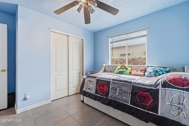 305 De Stefano Lane, Horizon City, TX 79928