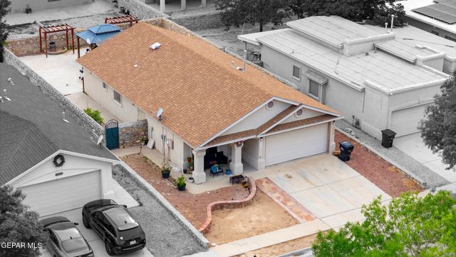 305 De Stefano Lane, Horizon City, TX 79928