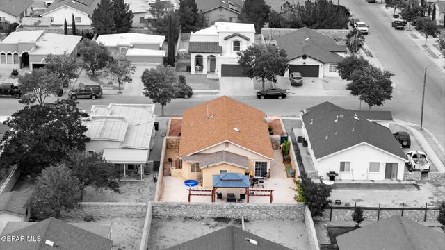 305 De Stefano Lane, Horizon City, TX 79928