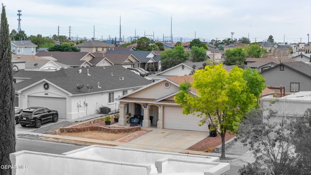 305 De Stefano Lane, Horizon City, TX 79928