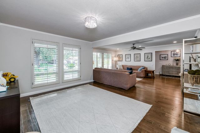 5429 N Pleasant, Fresno, CA 93711