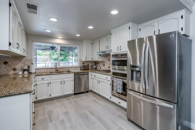 5429 N Pleasant, Fresno, CA 93711