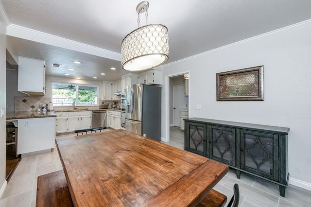 5429 N Pleasant, Fresno, CA 93711