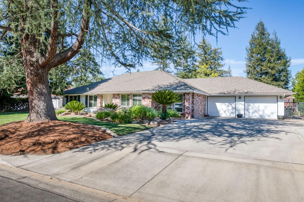 5429 N Pleasant, Fresno, CA 93711