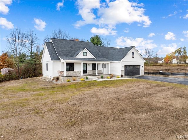 112 Stonebrooke Drive, Marcy, NY 13403