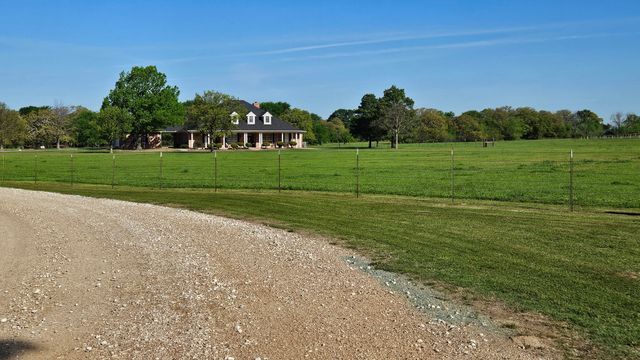 12198 Bell Road, Pilot Point, TX 76258
