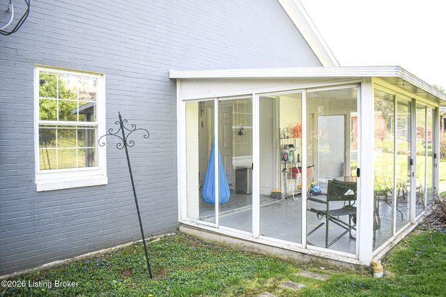 104 Reservoir Rd, Frankfort, KY 40601