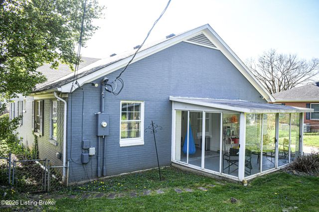 104 Reservoir Rd, Frankfort, KY 40601