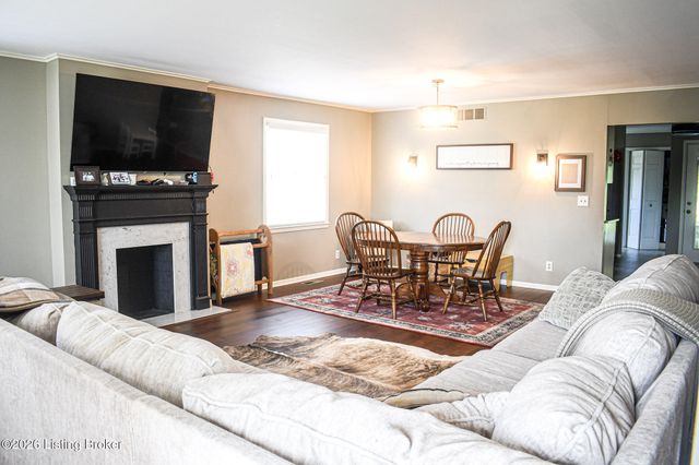 104 Reservoir Rd, Frankfort, KY 40601