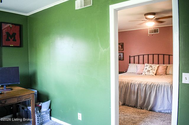 104 Reservoir Rd, Frankfort, KY 40601