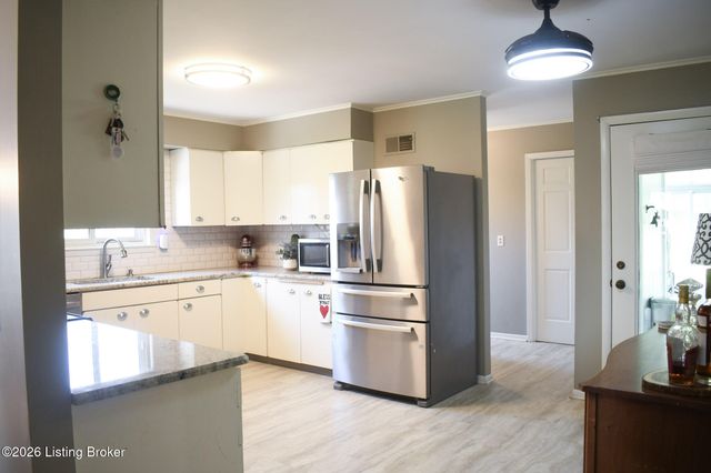 104 Reservoir Rd, Frankfort, KY 40601