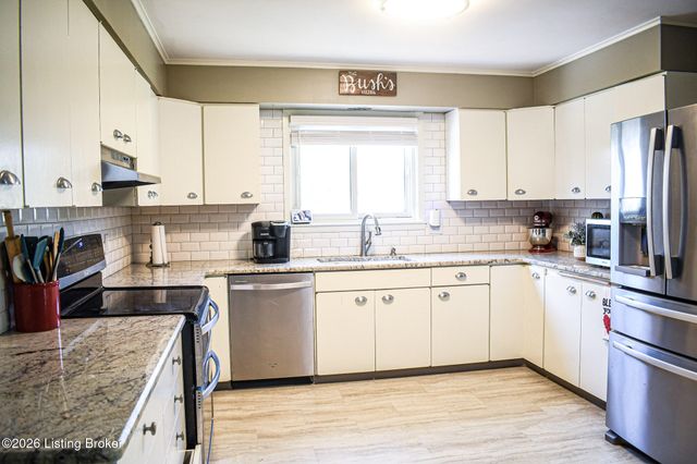 104 Reservoir Rd, Frankfort, KY 40601