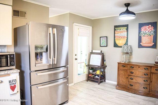 104 Reservoir Rd, Frankfort, KY 40601