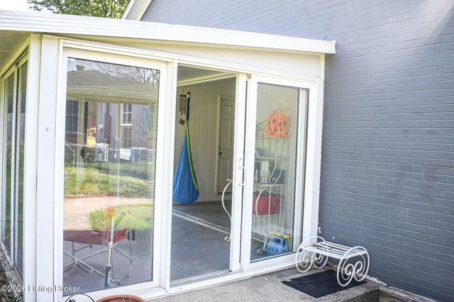 104 Reservoir Rd, Frankfort, KY 40601