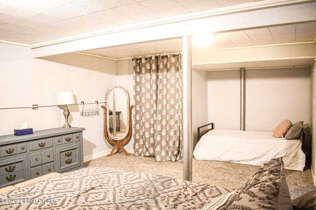 104 Reservoir Rd, Frankfort, KY 40601