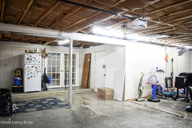 104 Reservoir Rd, Frankfort, KY 40601