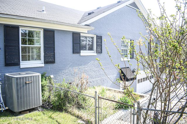 104 Reservoir Rd, Frankfort, KY 40601