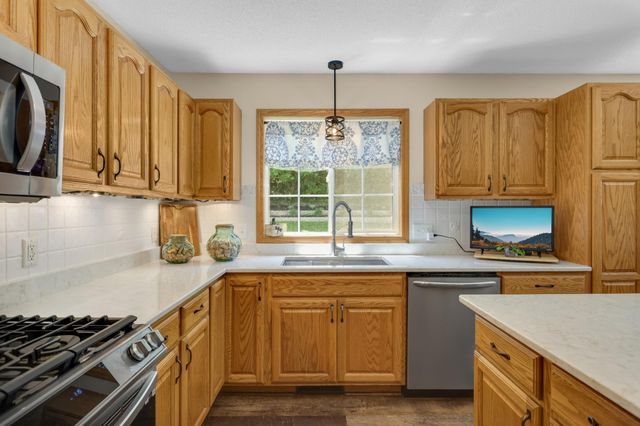 18911 Embers Avenue, Farmington, MN 55024