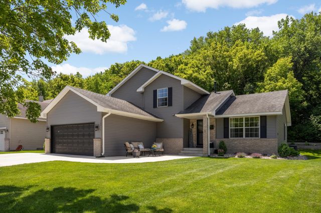 18911 Embers Avenue, Farmington, MN 55024