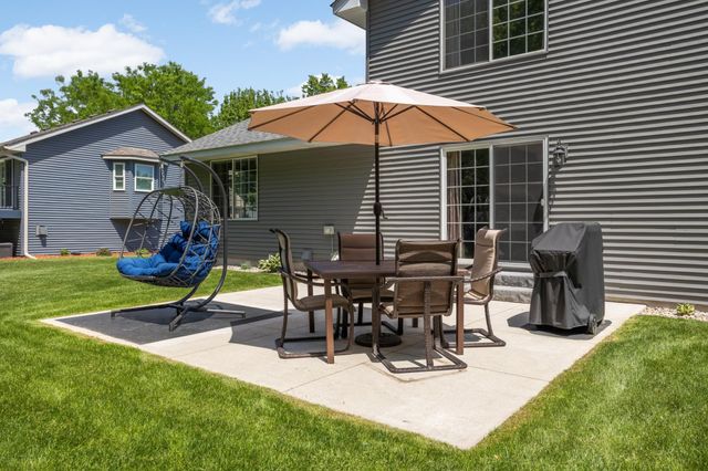 18911 Embers Avenue, Farmington, MN 55024