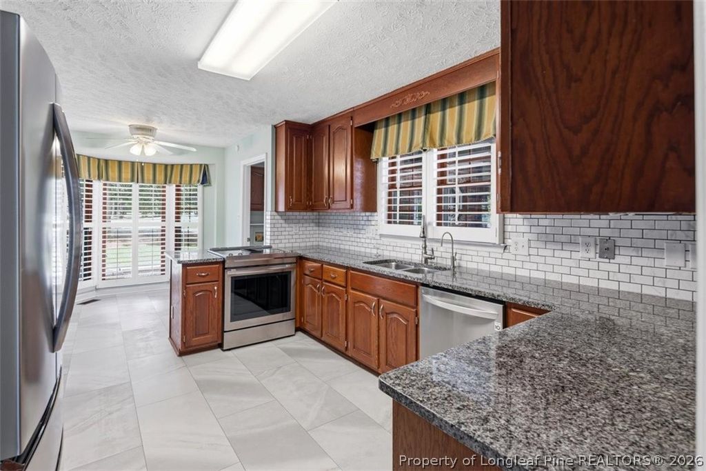 4159 Bent Grass Drive, Fayetteville, NC 28312 — photo 9