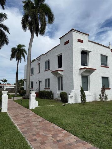 817 Tyler Street 2, Hollywood, FL 33019