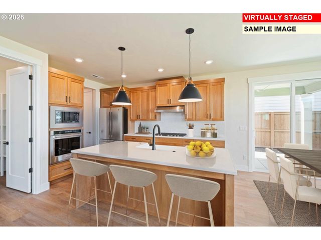 1830 S Pepperwood St, Canby, OR 97013