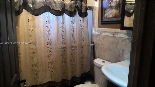 2930 NW 87th Ter, Miami, FL 33147