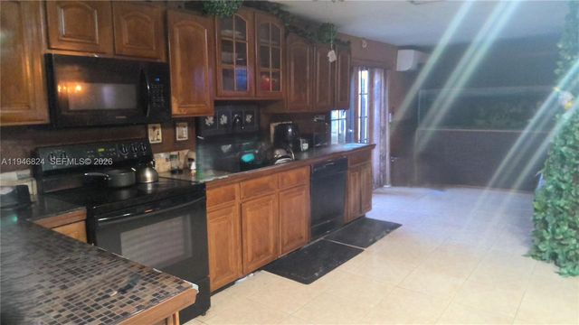 2930 NW 87th Ter, Miami, FL 33147