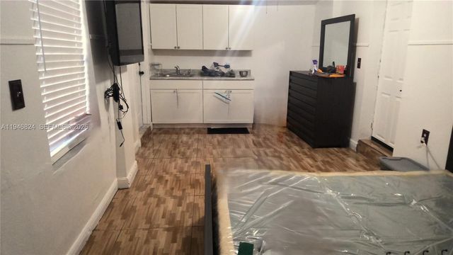 2930 NW 87th Ter, Miami, FL 33147