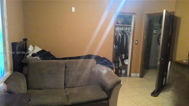 2930 NW 87th Ter, Miami, FL 33147