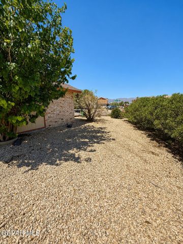 6664 STAR OF INDIA Lane, El Paso, TX 79924