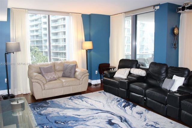 31 SE 6th Street 1801, Miami, FL 33131