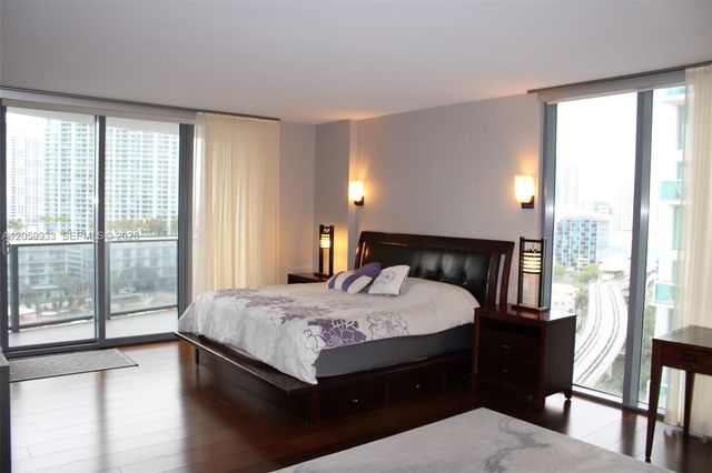 31 SE 6th Street 1801, Miami, FL 33131