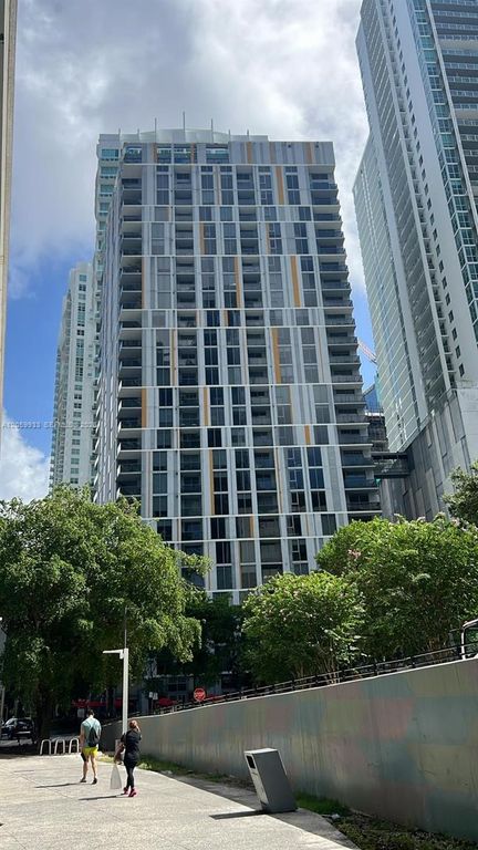 31 SE 6th Street 1801, Miami, FL 33131