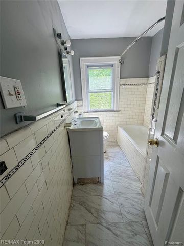 15025 Steel Street, Detroit, MI 48227